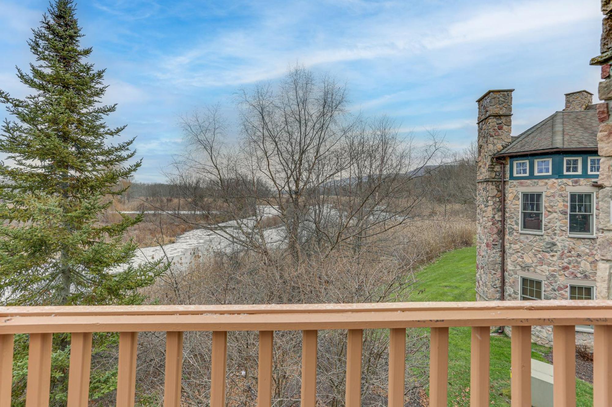 Spacious Condo With View Less Than 1 Mi To Mtn Creek Resort! Vernon Luaran gambar